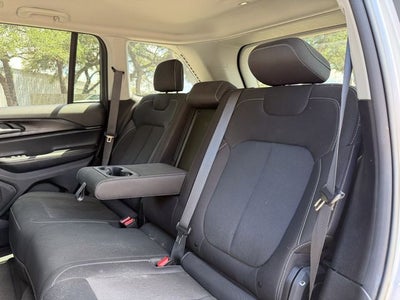 2024 Jeep Grand Cherokee Base