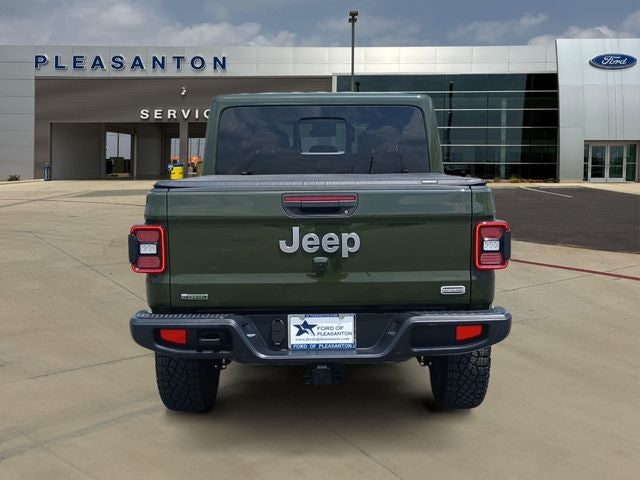 2022 Jeep Gladiator Overland