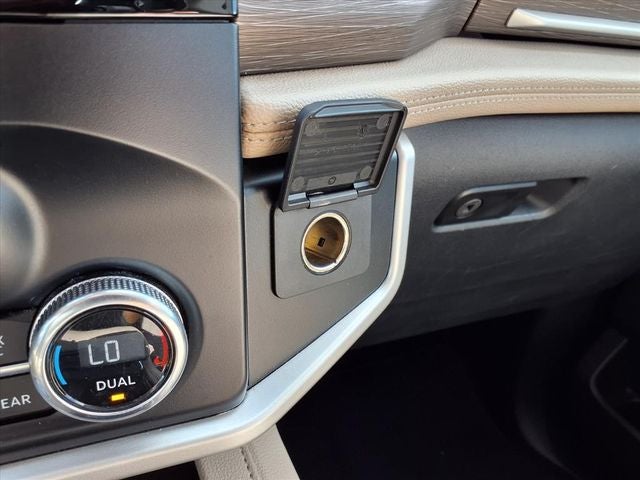 2024 Ford Expedition Base