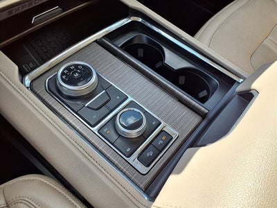 2024 Ford Expedition Base