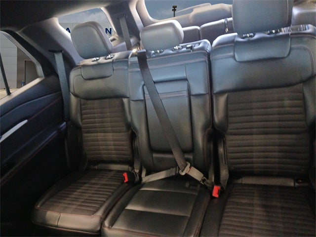 2025 Ford Explorer Base