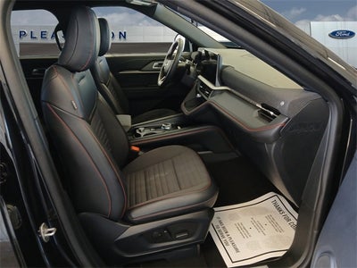 2025 Ford Explorer Base