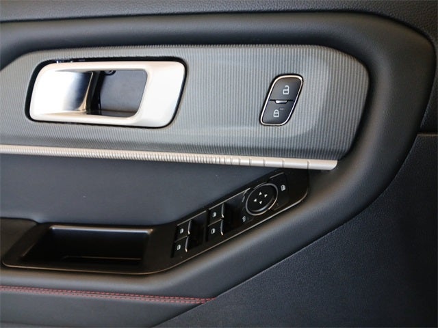 2025 Ford Explorer Base