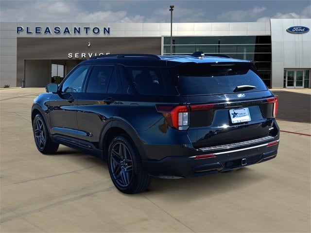 2025 Ford Explorer Base
