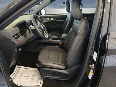 2025 Ford Explorer Base