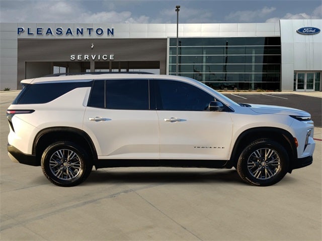 2024 Chevrolet Traverse LT