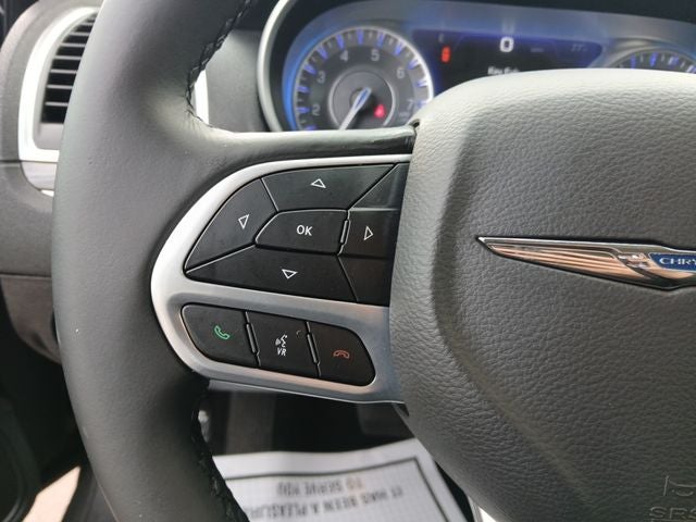 2022 Chrysler 300 Touring L