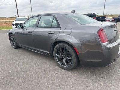 2022 Chrysler 300 Touring L