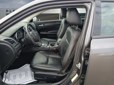 2022 Chrysler 300 Touring L