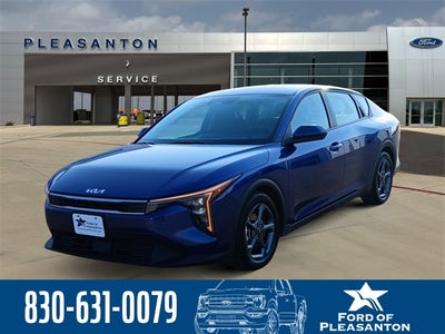 2025 Kia K4 Base