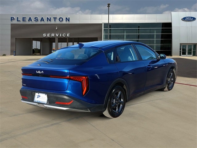 2025 Kia K4 Base