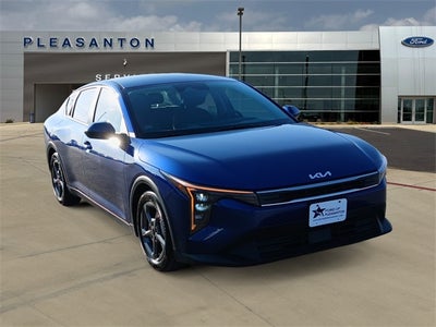 2025 Kia K4 Base