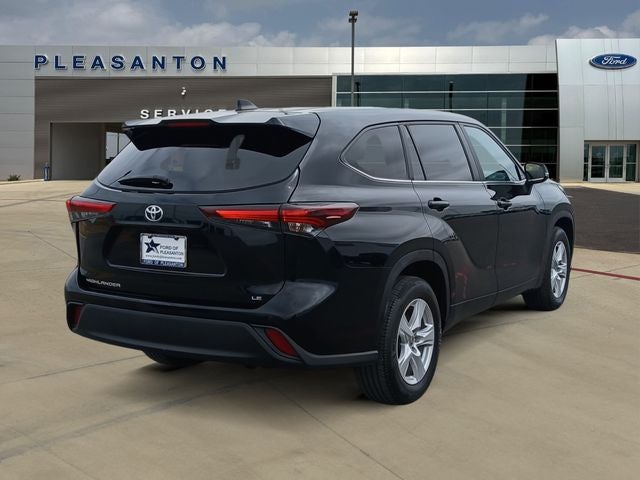 2024 Toyota Highlander LE