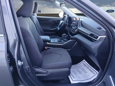 2024 Toyota Highlander LE