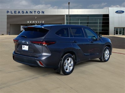 2024 Toyota Highlander LE