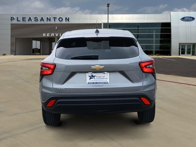 2025 Chevrolet Trax LS