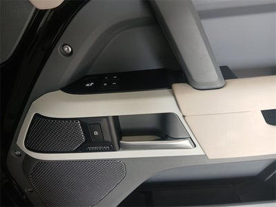 2022 Land Rover Defender 110 110 SE