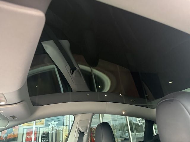 2024 Tesla Model Y Base