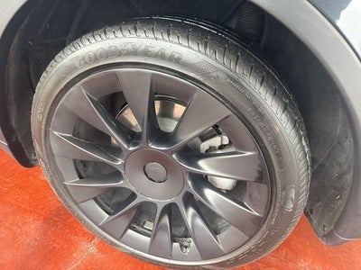 2024 Tesla Model Y Base