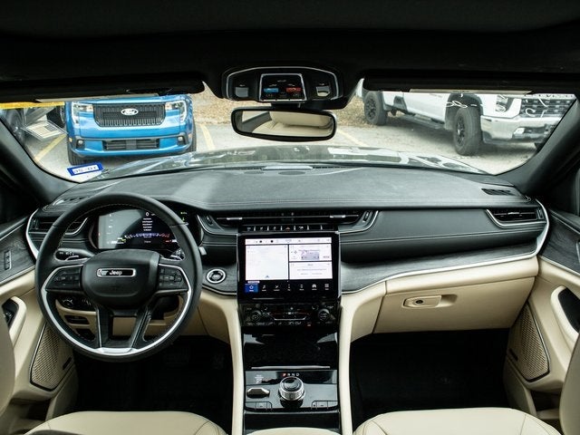 2024 Jeep Grand Cherokee Base