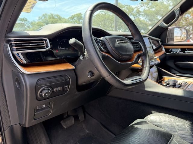 2023 Jeep Grand Wagoneer L Series III