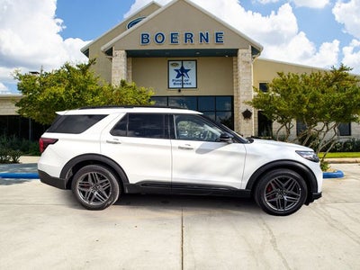 2025 Ford Explorer ST
