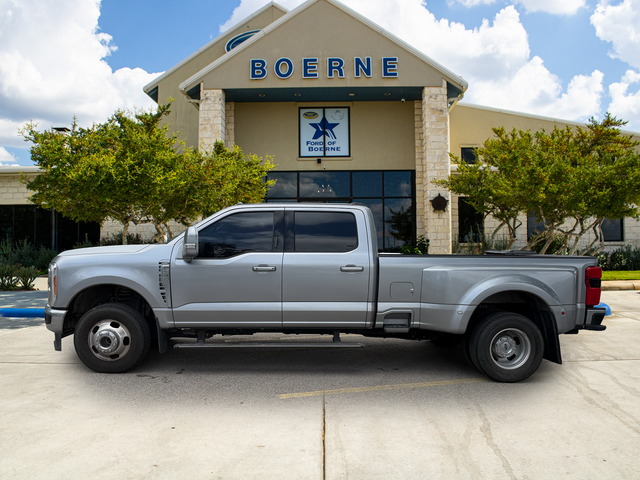 2023 Ford F-350SD Lariat Super Duty
