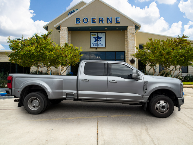 2023 Ford F-350SD Lariat Super Duty