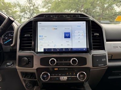 2022 Ford F-350SD Lariat Super Duty