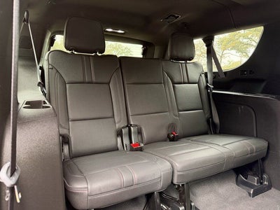 2023 Chevrolet Suburban RST