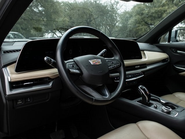 2025 Cadillac XT4 Premium Luxury