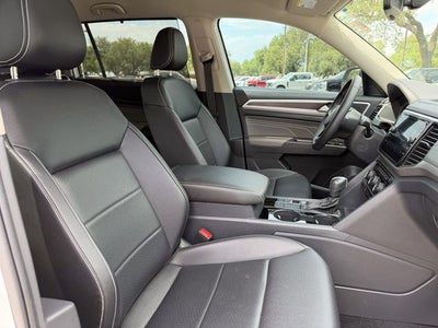 2023 Volkswagen Atlas 2.0T SE w/ Technology