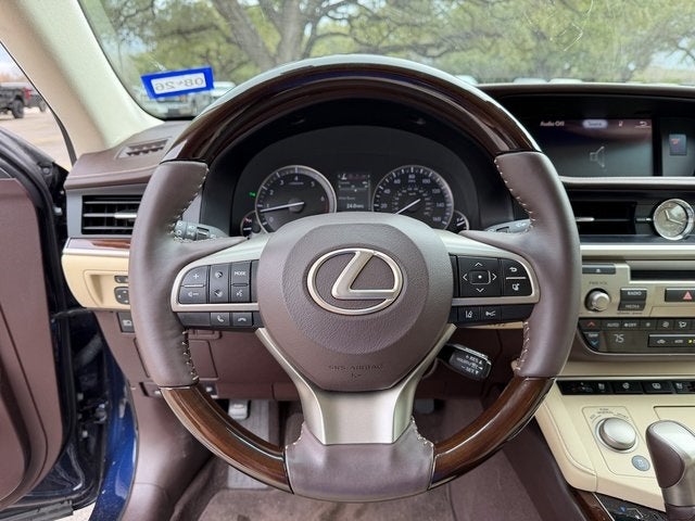 2017 Lexus ES Base