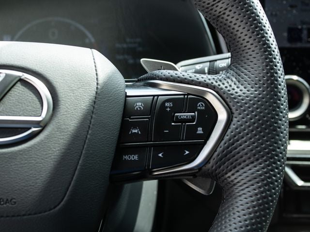 2025 Lexus TX F SPORT Handling