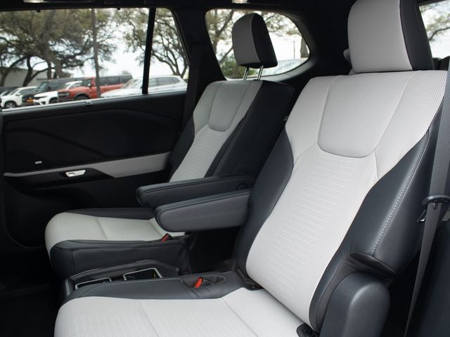 2025 Lexus TX F SPORT Handling