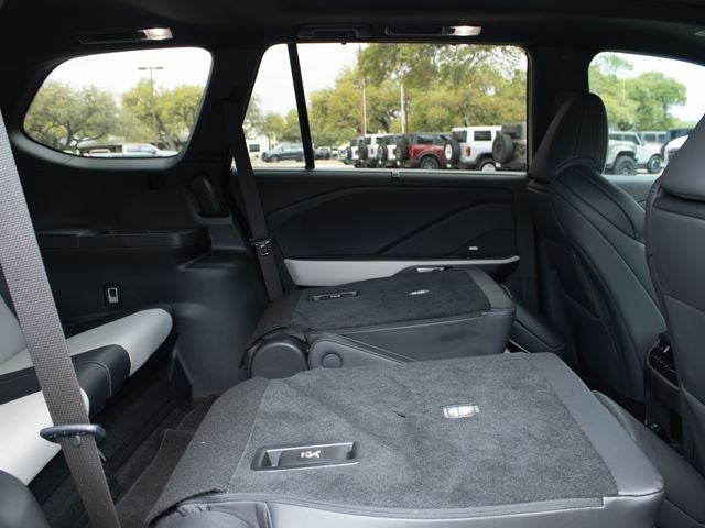 2025 Lexus TX F SPORT Handling