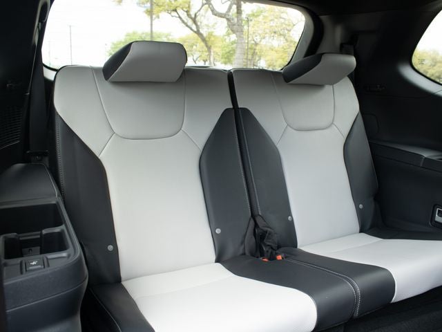 2025 Lexus TX F SPORT Handling