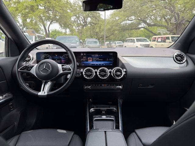 2025 Mercedes-Benz GLA Base