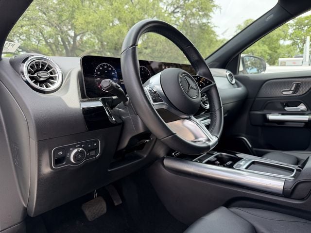2025 Mercedes-Benz GLA Base