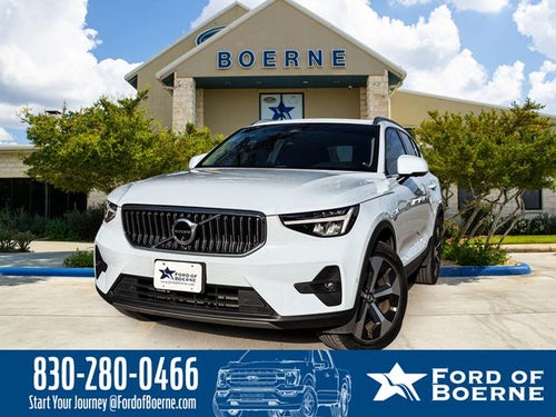 2024 Volvo XC40 B5 Plus Bright Theme