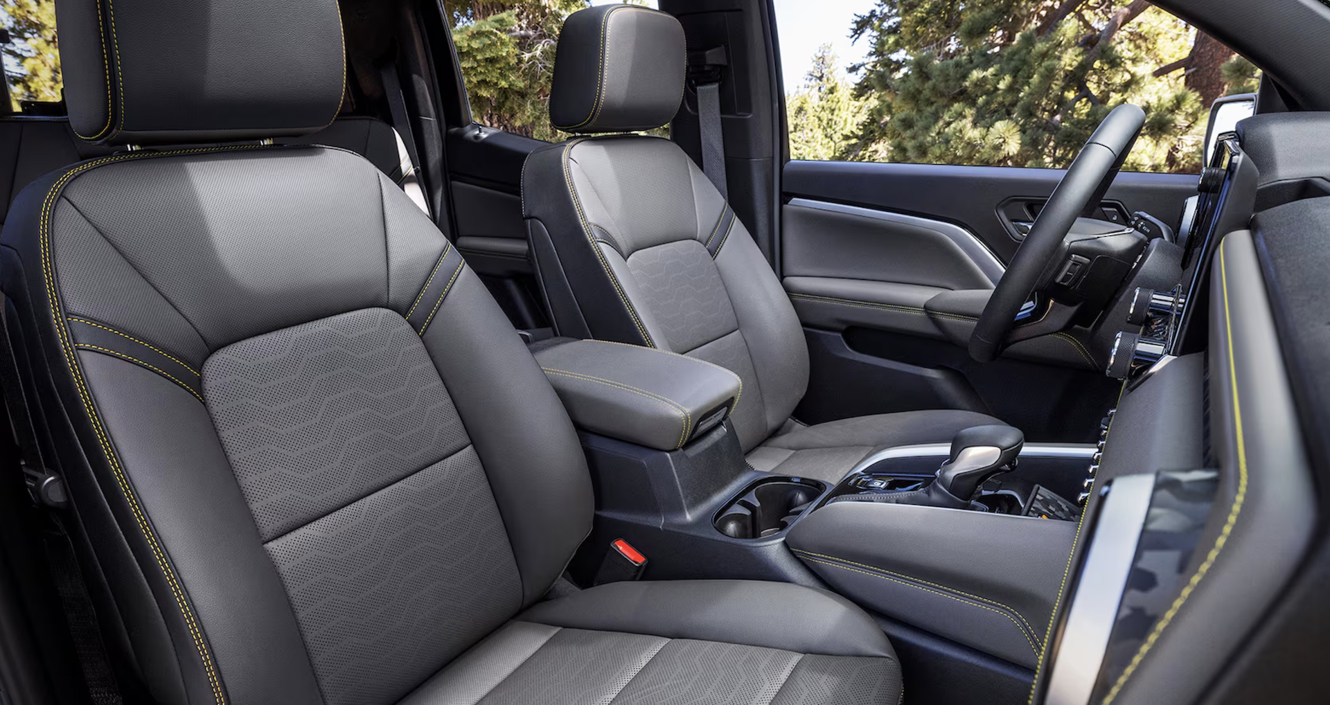 New 2024 Chevrolet Colorado Interior Features Near Me in San Antonio, TX